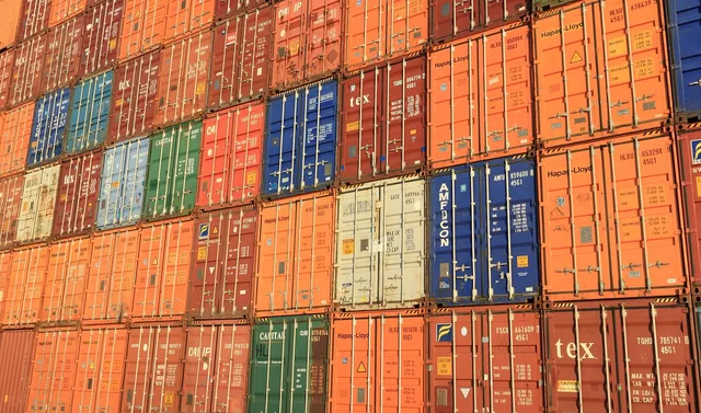belgium, antwerp, shipping, container, freight, cargo, transport, harbor, shipping, container, container, container, container, container. Fixer les prix à l'étranger : devises, taxes et frais de port
